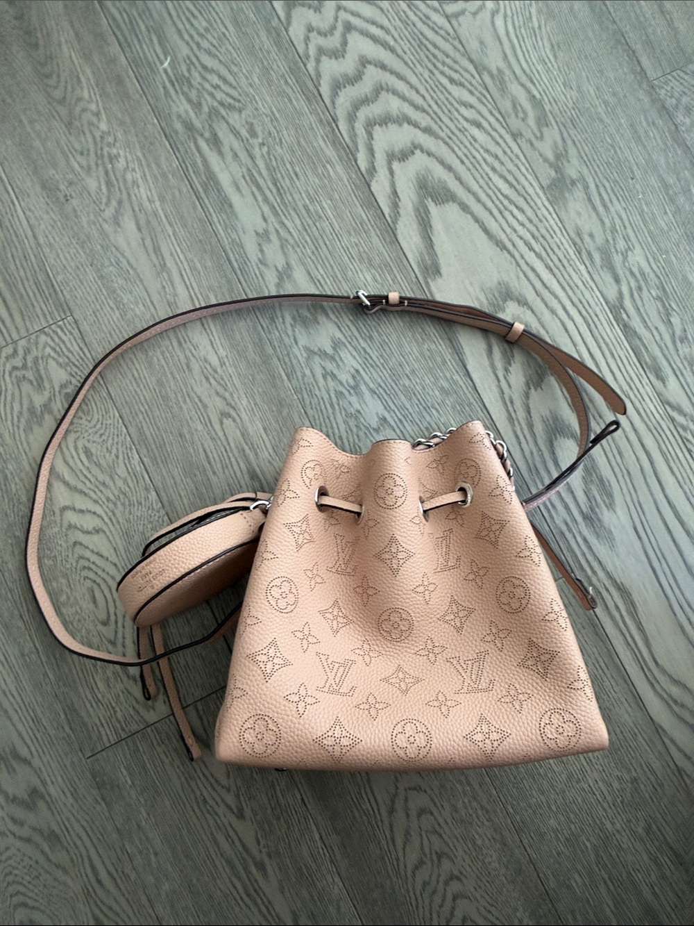 Bella Designer-Inspired Pink Leather Drawstring Bucket Bag
